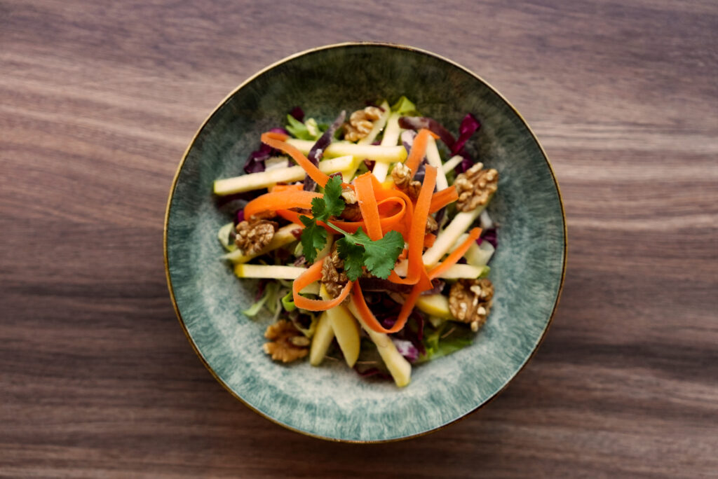 a table restaurant 02206