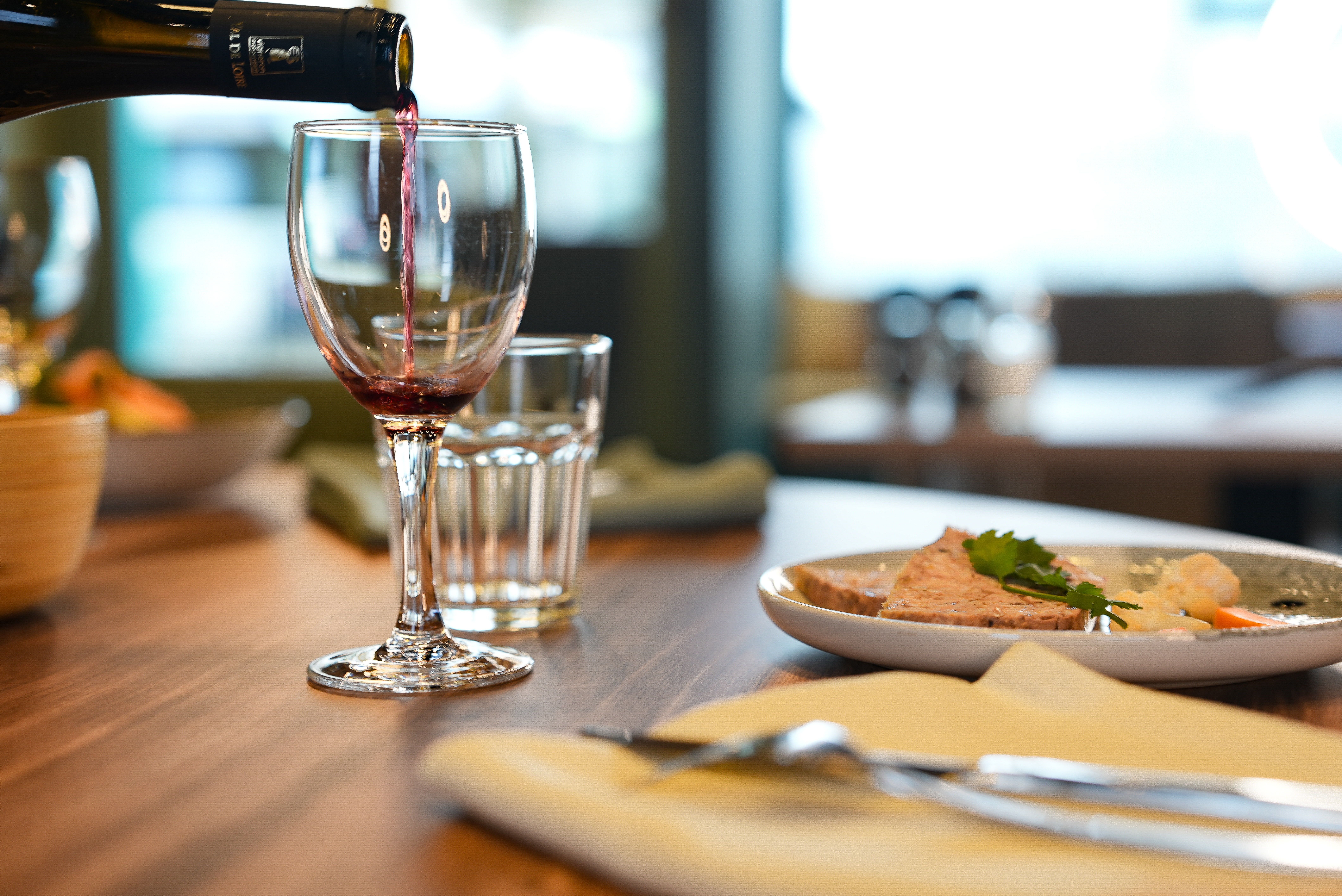 a table restaurant 02301